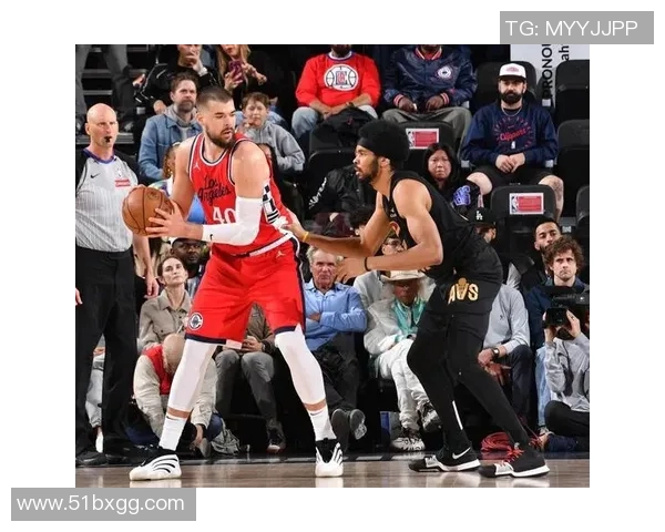 快船107-126雷霆 球员评价：3人优秀，2人及格，4人崩盘